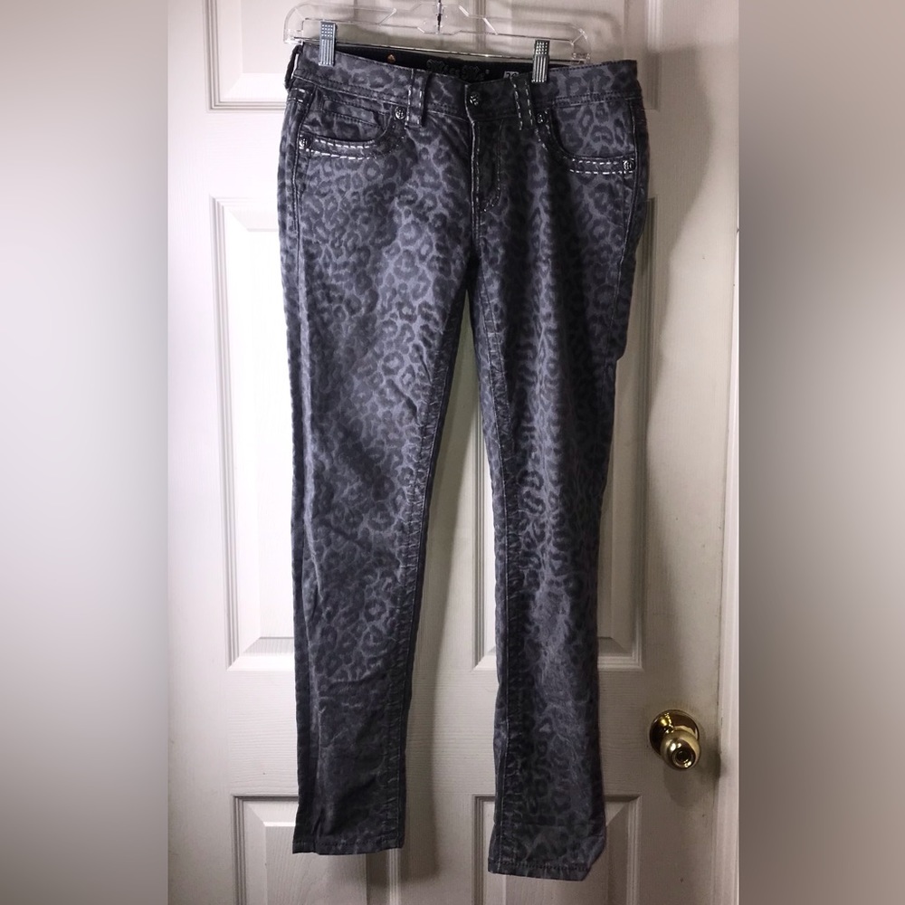 Miss Me Gray Leopard Skinny Jeans Size 29